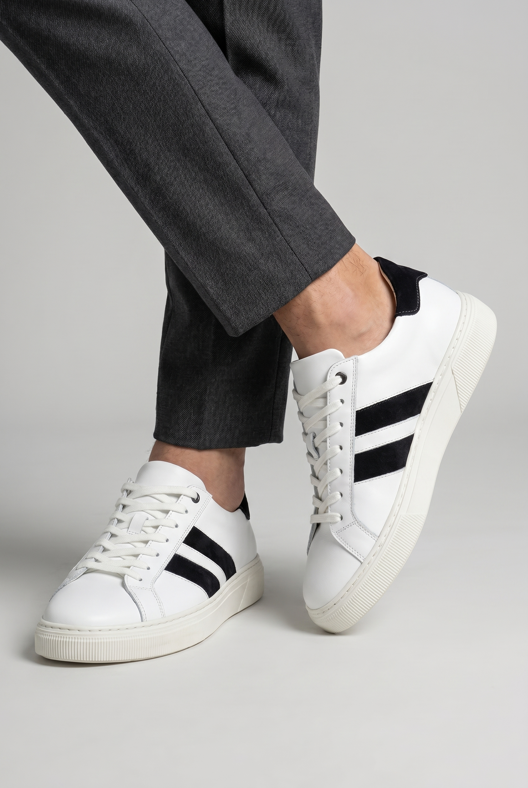 VOO Shoes | %100 Dana Derisi Boy Uzatan Beyaz Sneaker | Siyah Şerit | +7 cm Gizli Taban