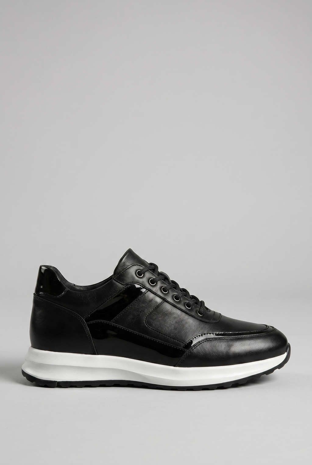 VOO Shoes | %100 Dana Derisi Boy Uzatan Siyah Rugan Detaylı Sneaker | +7 cm Gizli Taban