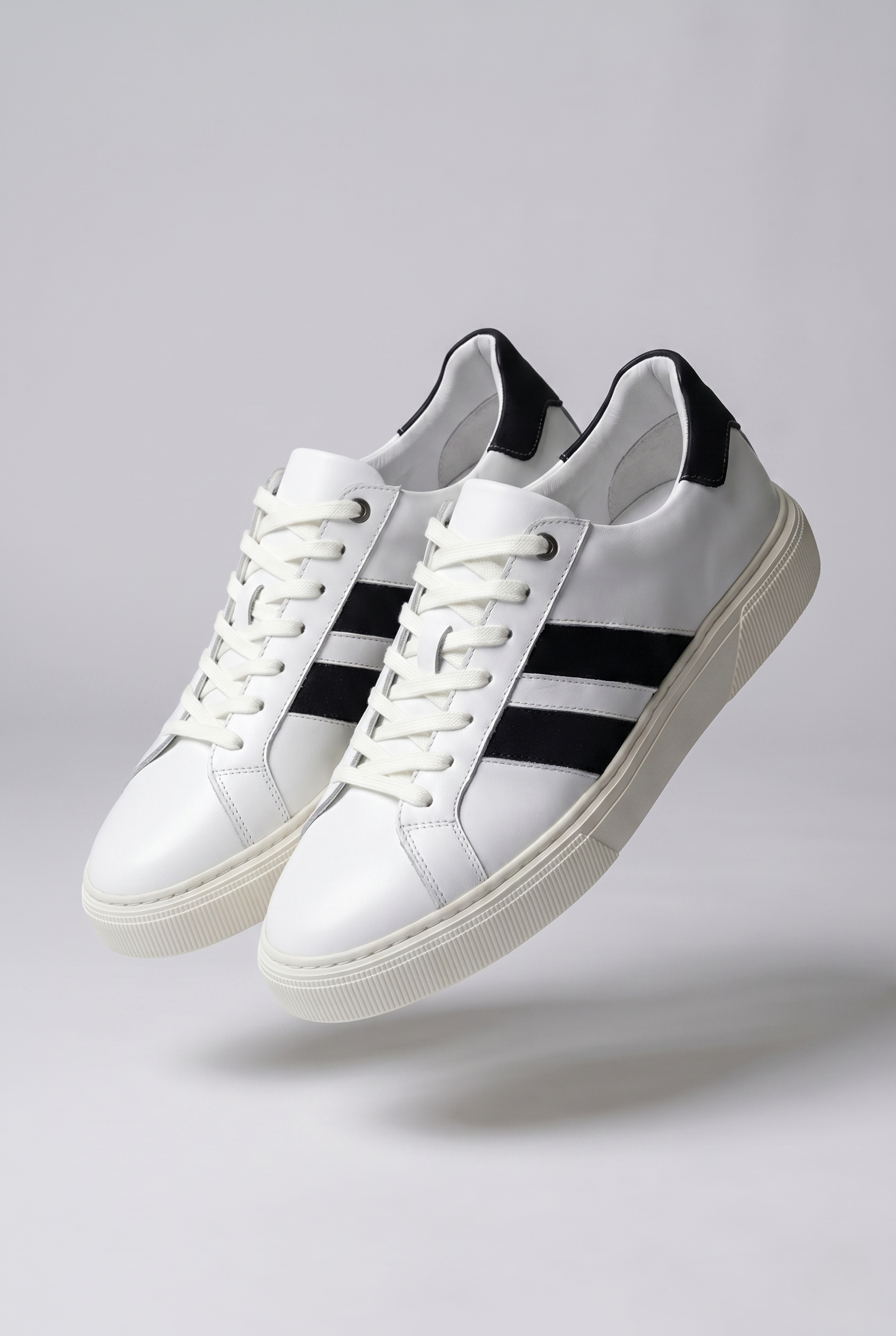 VOO Shoes | %100 Dana Derisi Boy Uzatan Beyaz Sneaker | Siyah Şerit | +7 cm Gizli Taban